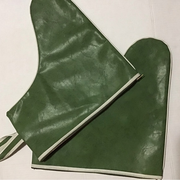 Totally Retro over the shoulder Ice Skate bag - Picture 3 of 4